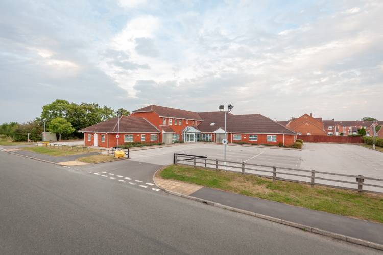 Retail or Medical To let